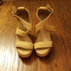 Steve Madden platform shoes